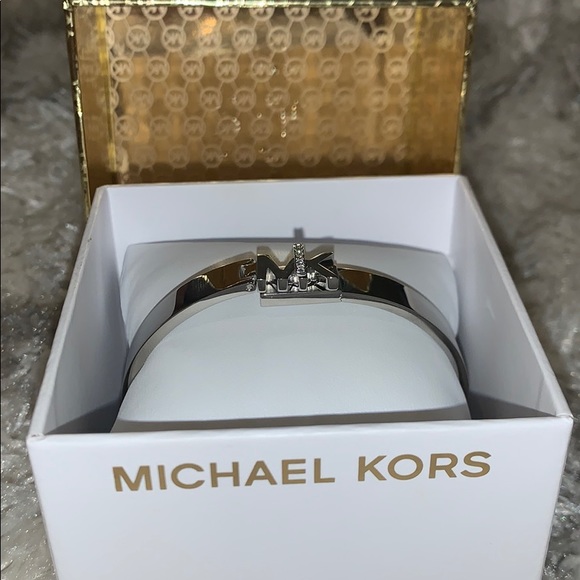 Brand New Michael Kors Silver Bracelet - Picture 5 of 6